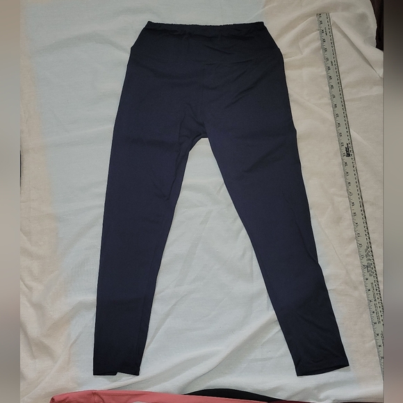 Set of 6 Leggings, Size L-XL - Picture 8 of 13